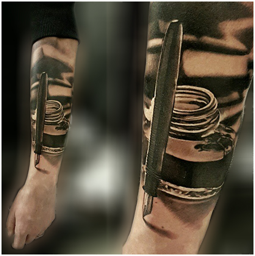 allstyle all style berlin tattoo tätowierung ink guest artist mikko belowzero below zero finland realistic portrait color black and grey ink feather