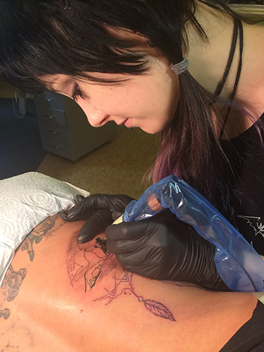 allstyle tattoo berlin ink sajo suriel at work tattooartist