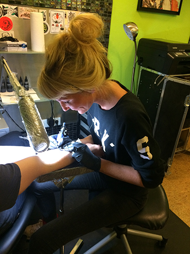 allstyle tattoo berlin ink katrin ingwersen at work tattooartist