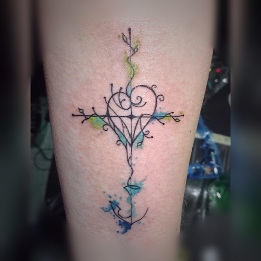 sajo suriel watercolrtattoo watercolor tattoo auquarell aquarelltattoo glaube liebe hoffnung allstyletattooberlin allstyletattoo allstyle