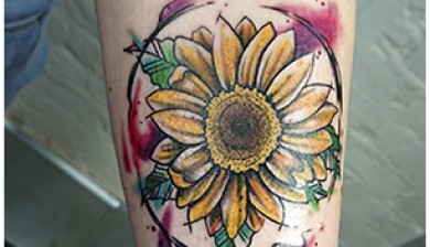 sajosurieltattoo sajosuriel sajo suriel flower flowertattoo blossom blossomtattoo color colortattoo allstyletattooberlin allstyletattoo allstyle tattooberlin tattoo berlin ink