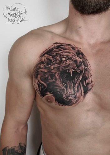 rouvenmaternetattoo rouvenmaterne allstyletattooberlin allstyletattoo berlintattoo tattooberlin lion liontattoo loewe abstract chestpiece chesttattoo brusttattoo blackwork blackworksubmission blxckink darkartists