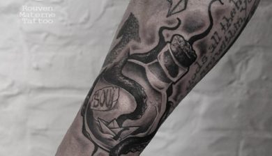 rouvenmaternetattoo rouvenmaterne allstyletattooberlin allstyletattoo blxckink blackwork blackworksubmission smalltattoos bottleart darkartists releasethekraken soulship underarmtattoo unterarmtattoo blackandgrey blackandgreytattoo newschooltattoo nuskooltattoo unbezahltewerbung unpaidads