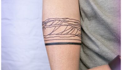 katriningwersentattoo katriningwersen allstyletattooberlin allstyletattoo allstyle linework finelinetattoo fineline fineart geometrictattoo geometric armtattoo waves ocean wavetattoo wellentattoo oceantattoo ozeantattoo