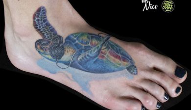 missnico allstyletattooberlin allstyletattoo turtleslovemusic schildkrötenhörenauchgernmucke turtletattoo schildkrötentattoo schildkröte turtle colortattoo realistictattoo realisticink colorrealism farbrealismus foottattoo fusstattoo