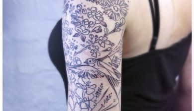 swallow swallowtattoo bird birdtattoo flower flowertattoo lavender lavendertattoo cherryblossom cherryblossomtattoo tattoo berlin armtattoo linework lineworktattoo fineline finelinetattoo abstracttattoo tattooart romantic romantictattoo abstract sketchtattoo sketchy drawing ink katriningwersentattoo katriningwersen allstyletattoo allstyletattooberlin
