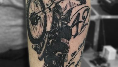 missnicotattoo missnico allstyletattooberlin allstyletattoo tattoo ink motocross motocrossgirl enduro race racetattoo motocrosstattoo motorbiketattoo motorradtattoo rennfahrerin blackandgrey blackandgreytattoo tattooinprogress dynamictattoo oberarmtattoo upperarmtattoo armtattoo