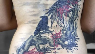 missnico missnicotattoo allstyletattooberlin allstyletattoo allstyle germantattooers backpiece krähentattoo thecrows crowtattoo treetattoo bloodytree blutbaum rückentattoo colorrealism realistictattoo farbrealismus düsterestattoo darkart grimtattoo gorytattoo