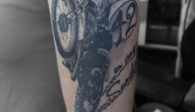 missnicotattoo missnico allstyletattooberlin allstyletattoo tattoo berlin fkirons blackandgreyrealism realistischestattoo blackandgreytattoo blackandgrey motocross motocrosstattoo enduro endurotattoo racetrack spreewaldring builtnotbought ink inktattoo tattoolife cooltattoo nicetattoo besttattoo berlintattoo tattooberlin germantattooer healedtattoo