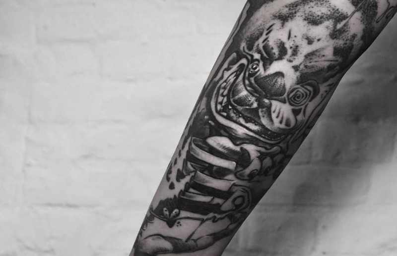 cheshire cat allstyletattooberlin allstyletattoo rouvenmaterne blxckink blackwork blackworksubmission darkart darkartists thedarkestwork arteobscurae flashaddicted dotworktattoo abstractart abstracttattoo cheshirecattattoo cheshirecat grinsekatze aliceimwunderlandtattoos aliceinwonderland healed inkedmen sleeve unterarmtattoo berlintattooartists rouvenmaternetattoo