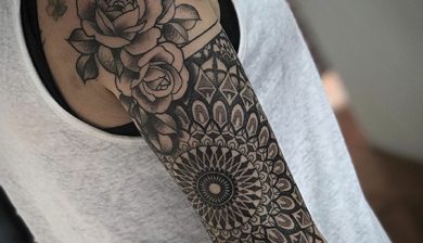 btattooing blackboldsociety blacktoptattooing BLXCKINK oldlines tattoosandflash darkartist topclasstattooing thebesttattooartist tattoodo blackwork blackcraft tattoo tattoos dotworker tattooed geometric geometrictattoo dotworktattoo blacktattooart geometricart dotworkmandala allstyletattooberlin allstyletattoo karaalexistattoo karaalexis