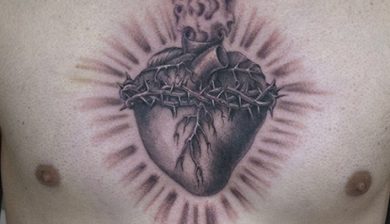 missnicotattoo missnico allstyletattooberlin allstyletattoo chestpiece brusttattoo firsttattoo erstestattoo tattoojungfrau tattoovirgin virginink virgincanvas blackandgreytattoo blackngrey blackandgrey sacredhearttattoo sacredheart herztattoo traditionaltattoo realistictattoo