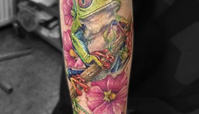 missnicotattoo missnico allstyletattooberlin allstyletattoo tattoo berlin berlintattoo tattooberlin frog frogtattoo frosch froschtattoo flowertattoo fkirons eternalink realistictattoo tattoorealistic ink inktattoo tattoolife cooltattoo nicetattoo besttattoo colortattoo berlintattoo tattooberlin germantattooers farbrealismus colorrealism colorrealistictattoo farbrealistischestattoo