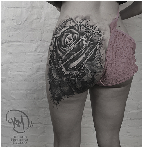 rouvenmaternetattoo rouvenmaterne allstyletattooberlin allstyletattoo blx blxckwork blacktattoo blacktattooing black darkwork shouldertattoo schultertattoo asstattoo bootytattoo arschtattoo potattoo rosetattoo rosentattoo blackandgreytattoo blackngreytattoo blackandgrey blackngrey blackandgreyrealism